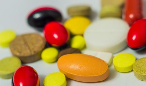 英国发明搅拌摩擦沉积法在高性能混凝土减水剂生产中的应用及美国添加剂带来的提升