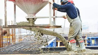 荷兰建筑行业面临双重挑战 退休年龄忧虑与高性能混凝土减水剂生产